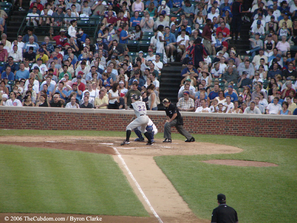 Eric Byrnes bats against the Cubs