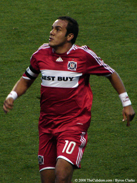 Cuauhtemoc Blanco positions himself for a header